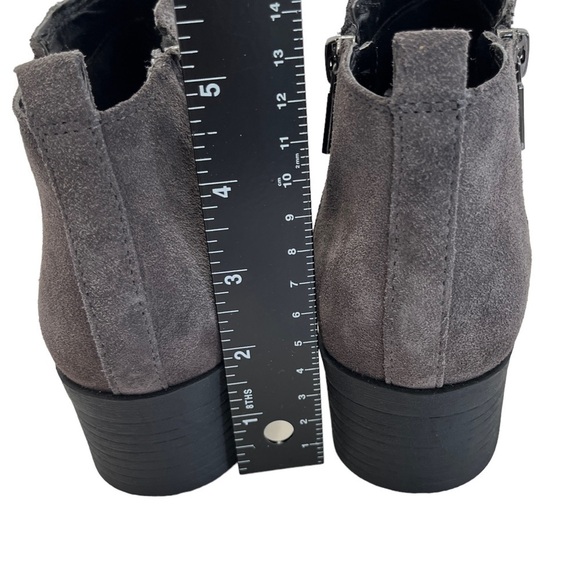 Kenneth Cole New York Dara Grey Geniune Suede Ankle Booties NWOT Size 7 - Picture 14 of 15